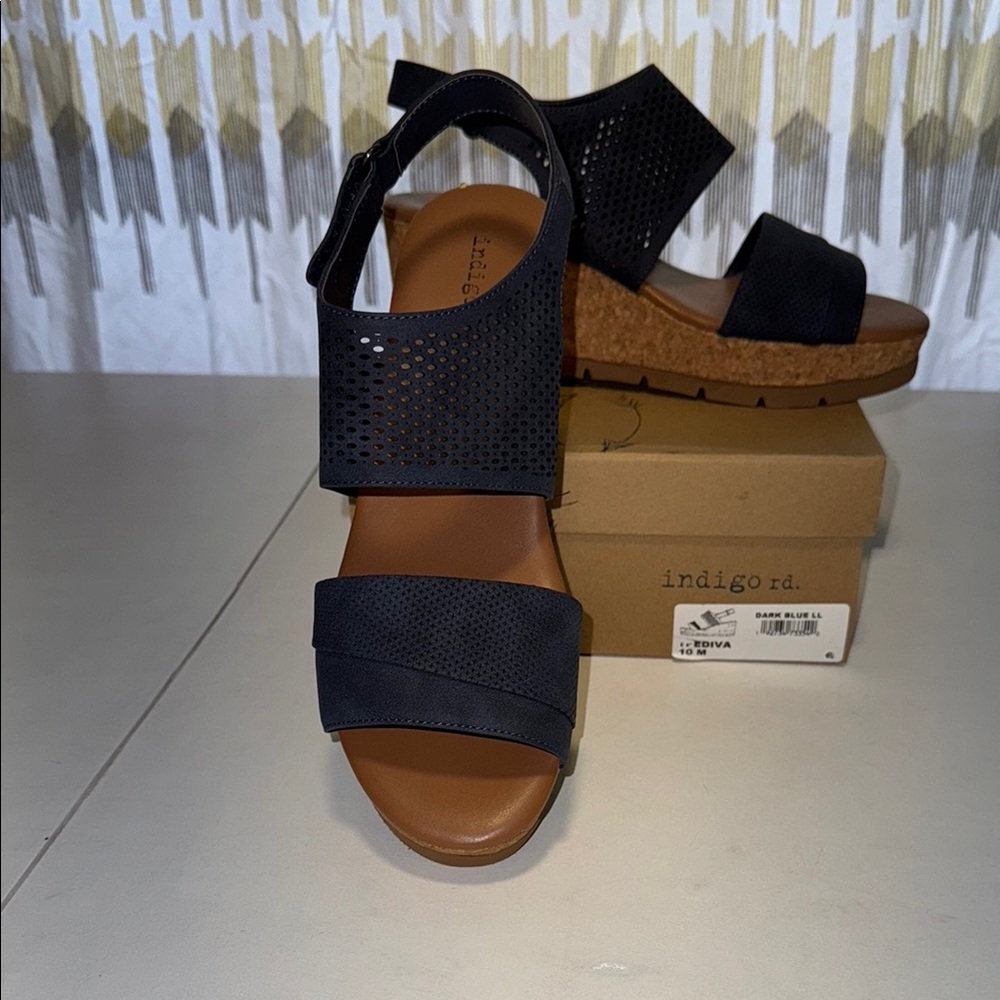 Indigo Women's Black Sandals